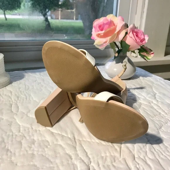 Lulu’s Two-Toned Block Heel 🤍 - Picture 3 of 3